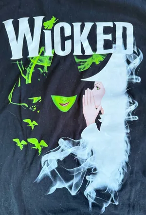 Wicked Musical Graphic Tee Black Size M Broadway Shirt thumbnail 2