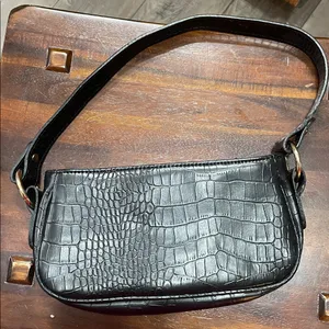 Elegant Black Croc-Embossed Women's Bag thumbnail 7