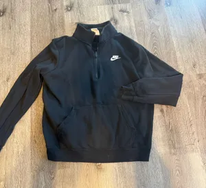 Nike Half-Zip Pullover thumbnail 1