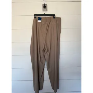 Old Navy Women’s 2X Khaki Sleek Tech Pants Athletic New thumbnail 3