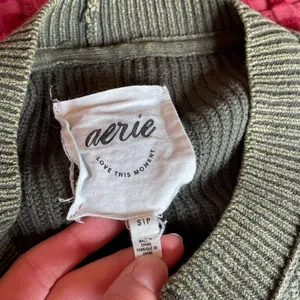 Aerie Women’s S Olive Green Ribbed Oversized Crewneck Sweater Drop Shoulder thumbnail 4