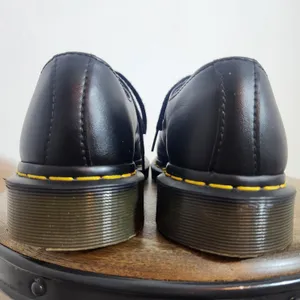 Dr. Martens 14046 Black Vegan Leather Lace Up 3-Eye Oxfords Men 7 Women 8 EU 39 thumbnail 4