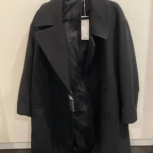Uniqlo NWT women wool blend long pea coat size small black thumbnail 1