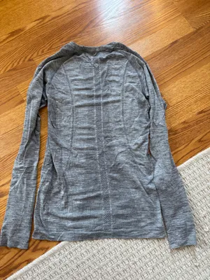 Lululemon Long Sleeve Swiftly Tech thumbnail 2