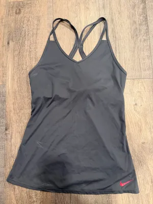 nike tank top  thumbnail 1