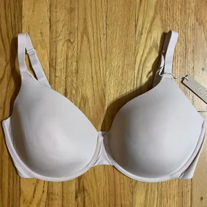 SKIMS T-Shirt Bra 38DD thumbnail 2