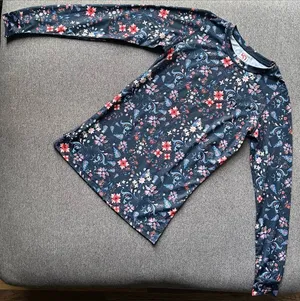 Kari Traa Baselayer Fryd Long Sleeve Floral Humingbird Pattern Small thumbnail 1