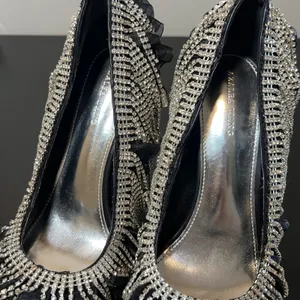 Azalea Wang Trystan Black Rhinestone Fringe Ruffle Pointed Toe Stiletto Pumps 11 thumbnail 7
