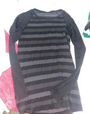 Black workout longsleeve thumbnail 1