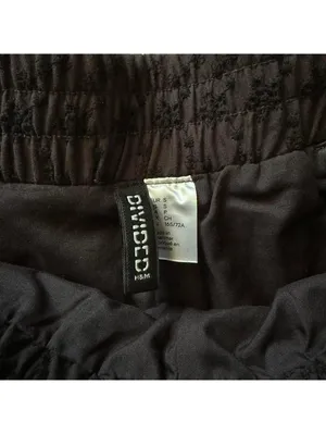 H&M divided shorts thumbnail 2