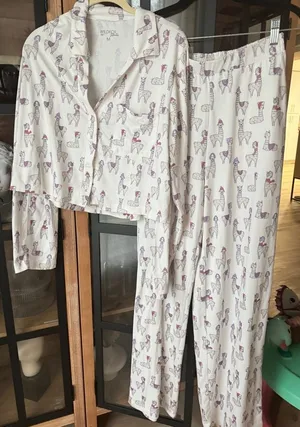 WILDFOX Pajamas Set Llamas Boxy Long Sleeve top shirt pants button down cropped thumbnail 1