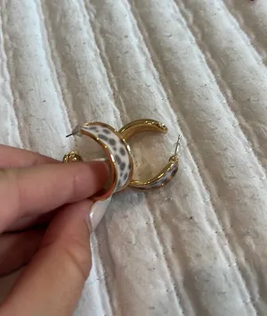Boutique Hoops thumbnail 3