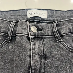 Zara size 8 Jeans thumbnail 2