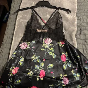 Victoria’s Secret Lace Floral Slip Nightgown Lingerie NWT size large thumbnail 1