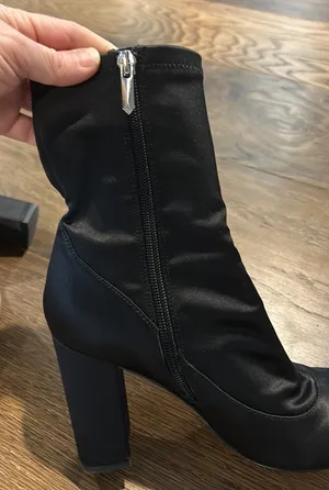 Booties thumbnail 8