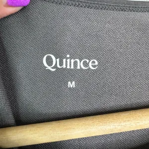 Quince Curve Crewneck Tee Dark Coal Gray Curved Hem Womens Size Medium Casual thumbnail 7
