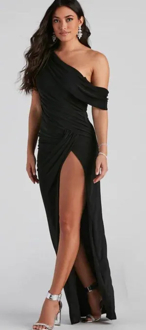 Windsor Kaleigh Off Shoulder Maxi Dress thumbnail 1