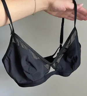 Victoria’s Secret Bralette thumbnail 1