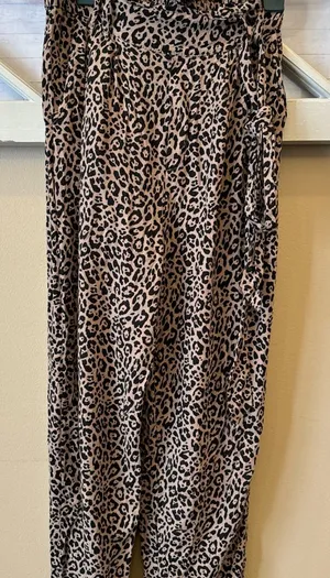 Cheetah American Eagle Soft Pants‎ size small thumbnail 1