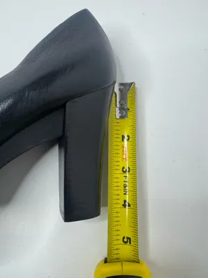 Calvin Klein Fairley Black Leather Pumps Size 8.5M thumbnail 8