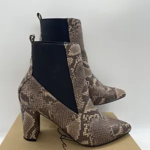 Vintage Havana Womens Size‎ 10 Ellen Taupe Snakeskin Pointed Toe Booties Heels thumbnail 2