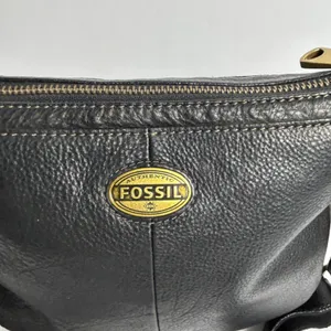 Fossil Vintage Black Leather Crossbody Bag Brown Trim Brass Key Y2K thumbnail 8