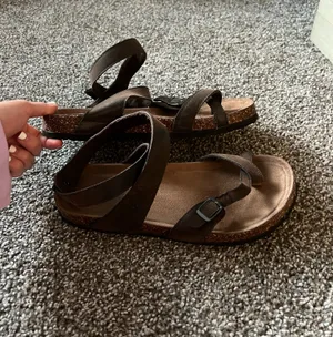Sandals Brown Size 9 thumbnail 3
