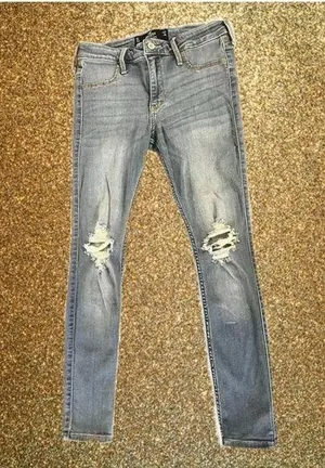 HOLLISTER ― 5 SHORT ― MID-RISE JEAN LEGGING Distressed Light Wash Jeans thumbnail 1