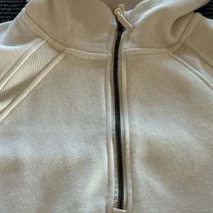 Freely‎ Women's White Quarter Zip Hoodie Yoga Sweater Medium thumbnail 4