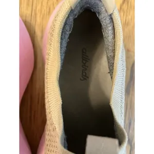 Allbirds Women’s Tree Dasher Sneakers Gray/Pink TD1W8 thumbnail 2
