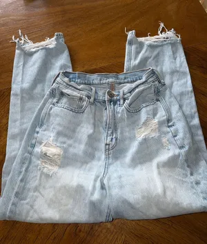 American Eagle High Rise 90s Girlfriend Jeans thumbnail 1