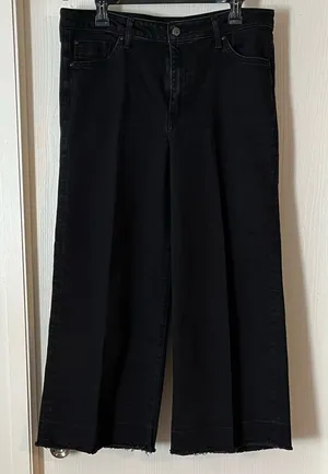 H&M Women's Black Wide-Leg Cropped Distressed Hem Jeans Size 14 thumbnail 1