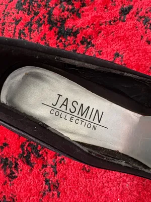Jasmin collection cute ruffled heels with bows  thumbnail 3