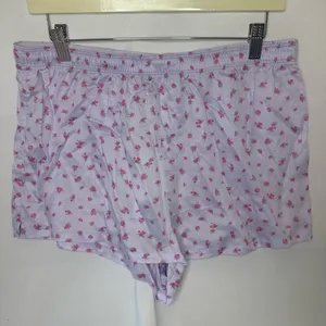 Victoria’s Secret PINK Nwt Large floral Leisure Shorts thumbnail 1