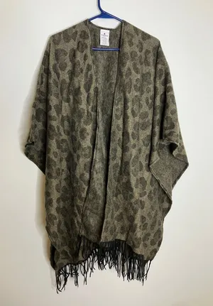 Woolrich Shawl Wrap Women OS Green Excellent Leopard Print Fringe Poncho thumbnail 1