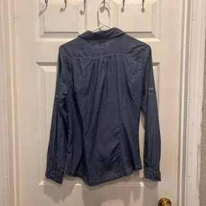 NWT Prototype Authentic Women's Denim Shirt L‎ Long Sleeve Button Down Roll Tab Blue Size L thumbnail 6