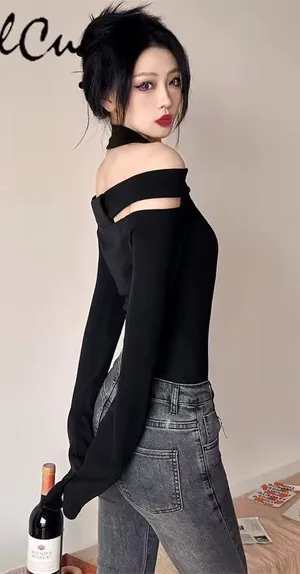 Hanging Neck Off thumbnail 3