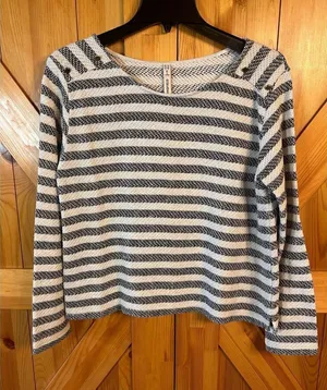 Springfield XL Sweater Striped White/Black Accent Buttons On Shoulders (3979) thumbnail 1