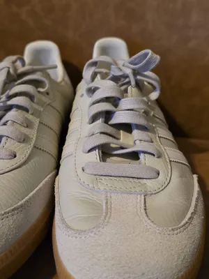 adidas women Light Gray Sneakers with Gum Sole thumbnail 5