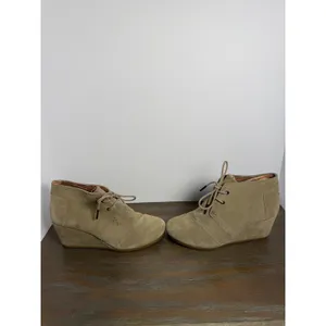 TOMS Taupe Suede‎ Desert Wedge Booties Lace-Up Boho Casual Size 8 thumbnail 2