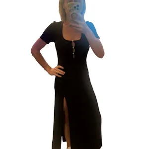 Black maxi dress with short sleeves. thumbnail 2