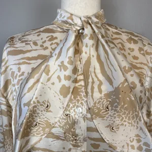 Escada Vintage Leopard Tiger Print Cream‎ Silk Blouse Top Size 36/6 Long Sleeve thumbnail 5