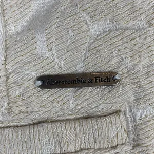 Abercrombie White Floral Jacquard Shorts thumbnail 3