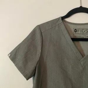 FIGS Graphite Gray Caterina One Pocket Scrub Top Uniform Nurse Doctor Women's XS thumbnail 3