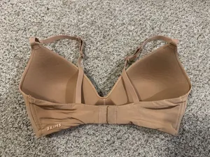 SKIMS Bra thumbnail 2
