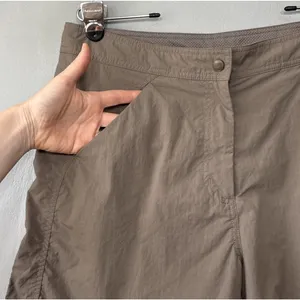 LL Bean Ripstop Shorts Womens Size 16 Taupe Nylon Hiking Gorpcore Granola Girl thumbnail 3