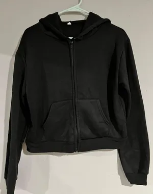 Cropped Black Zipup Size L thumbnail 3