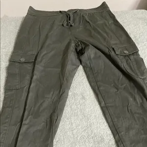 Green Ankle Cropped Pants with Elastic Waistband and Relaxed Fit thumbnail 1