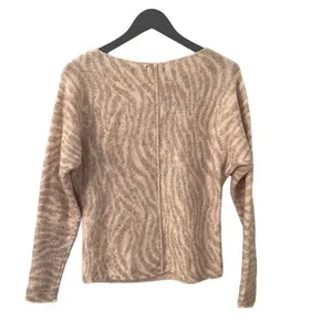 Abercrombie and Fitch Beige‎ and Cream Sweater. Size Small. thumbnail 3
