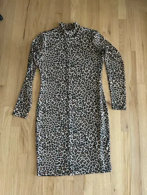 Bardot High Neck Long Sleeve Leopard print animal Dress mobwife xl thumbnail 3